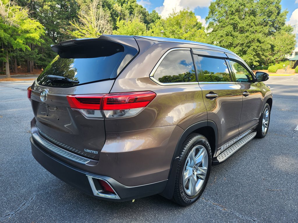 2018 Toyota Highlander - $20,750