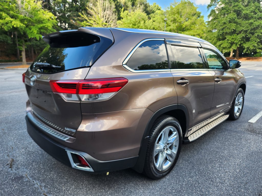 2018 Toyota Highlander - $20,750