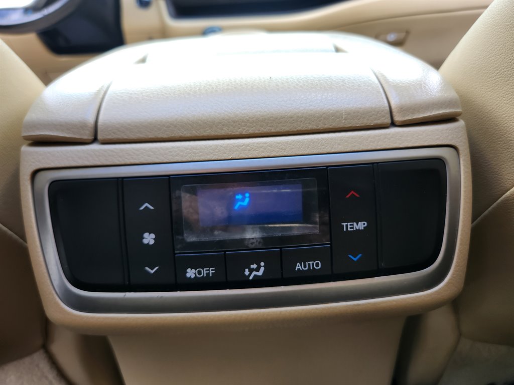 2018 Toyota Highlander - $20,750