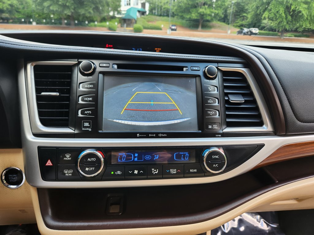 2018 Toyota Highlander - $20,750