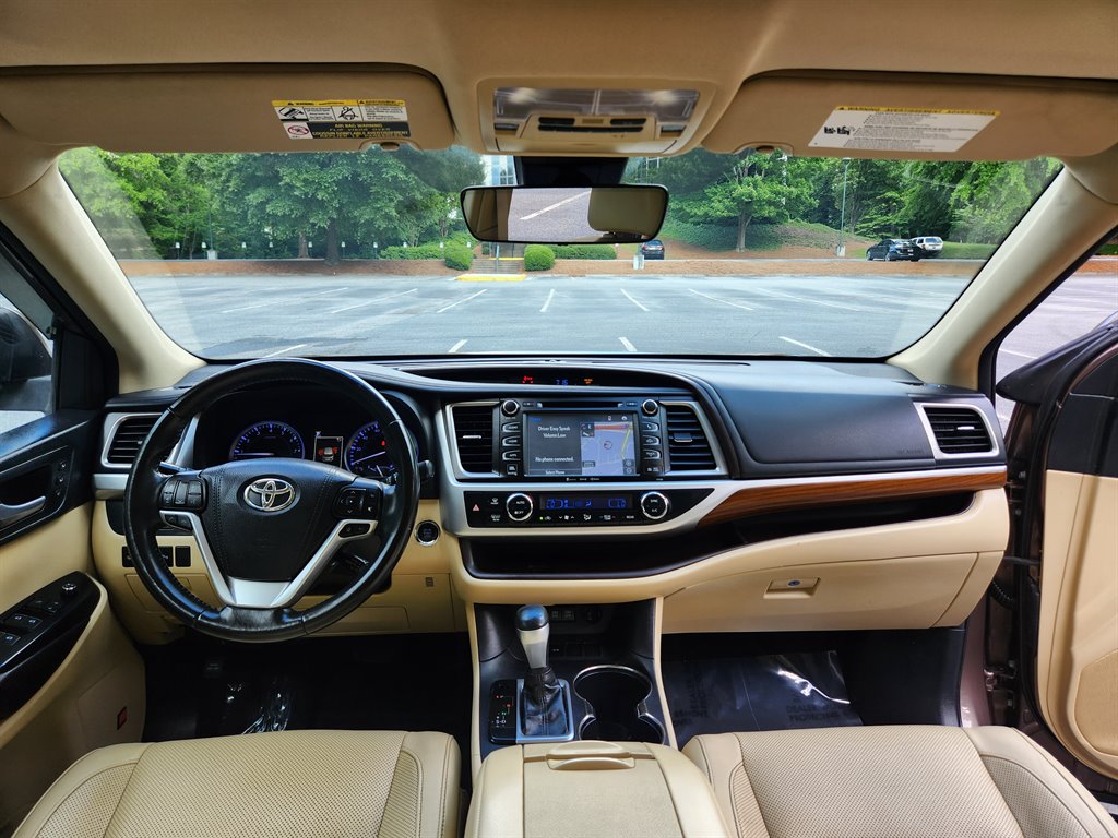 2018 Toyota Highlander - $20,750