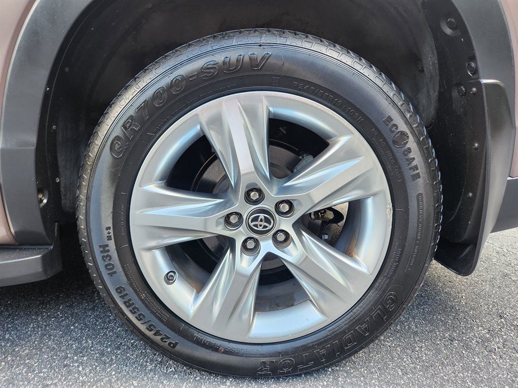 2018 Toyota Highlander - $20,750