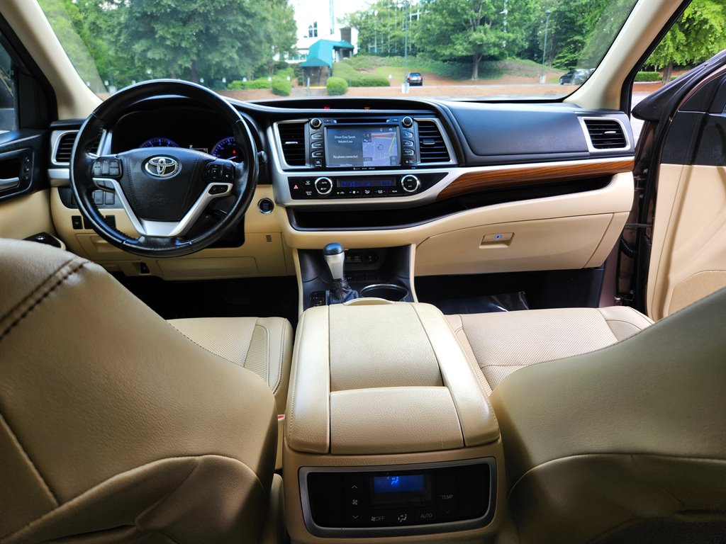 2018 Toyota Highlander - $20,750