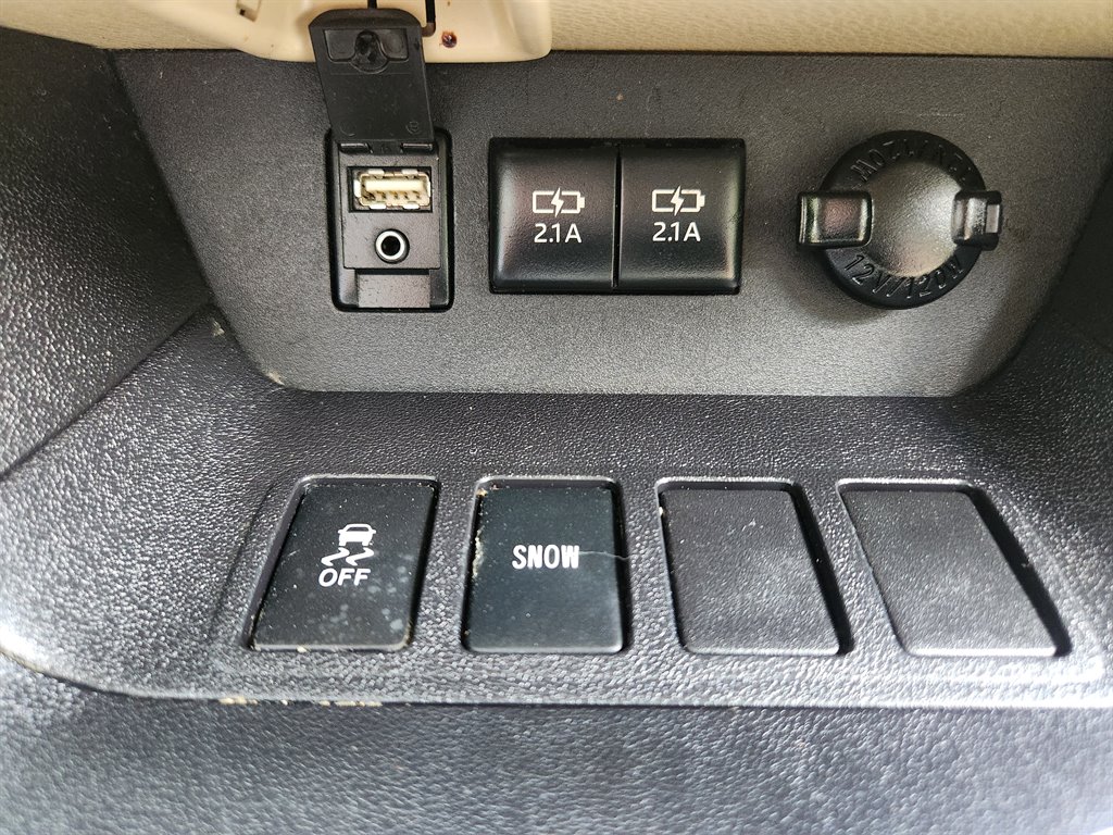 2018 Toyota Highlander - $20,750