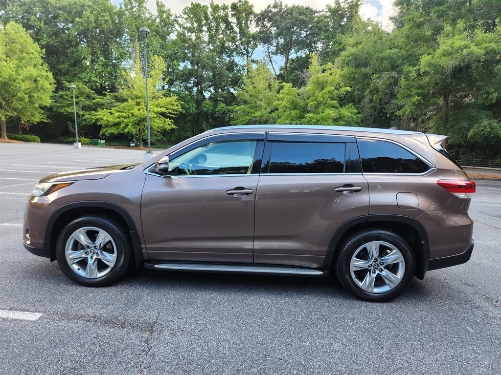 2018 Toyota Highlander - $20,750
