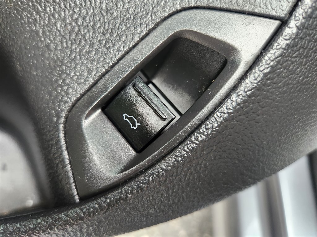 2021 Volkswagen Passat - $10,950