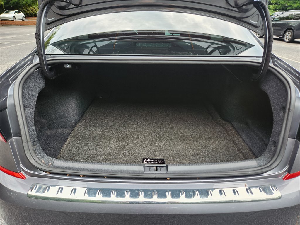 2021 Volkswagen Passat - $10,950
