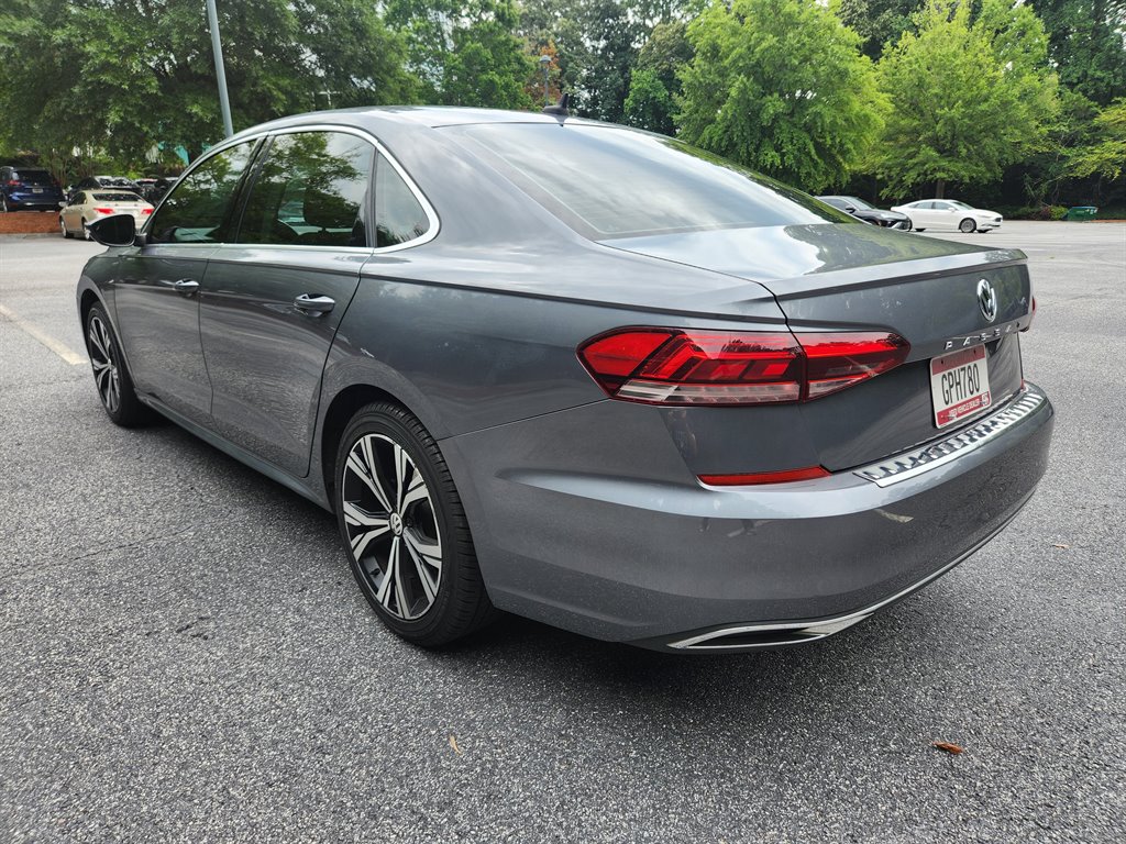 2021 Volkswagen Passat - $10,950