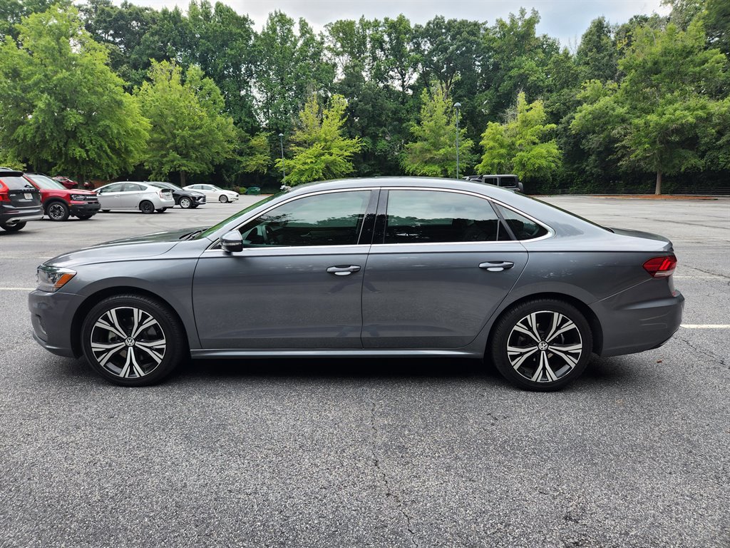 2021 Volkswagen Passat - $10,950