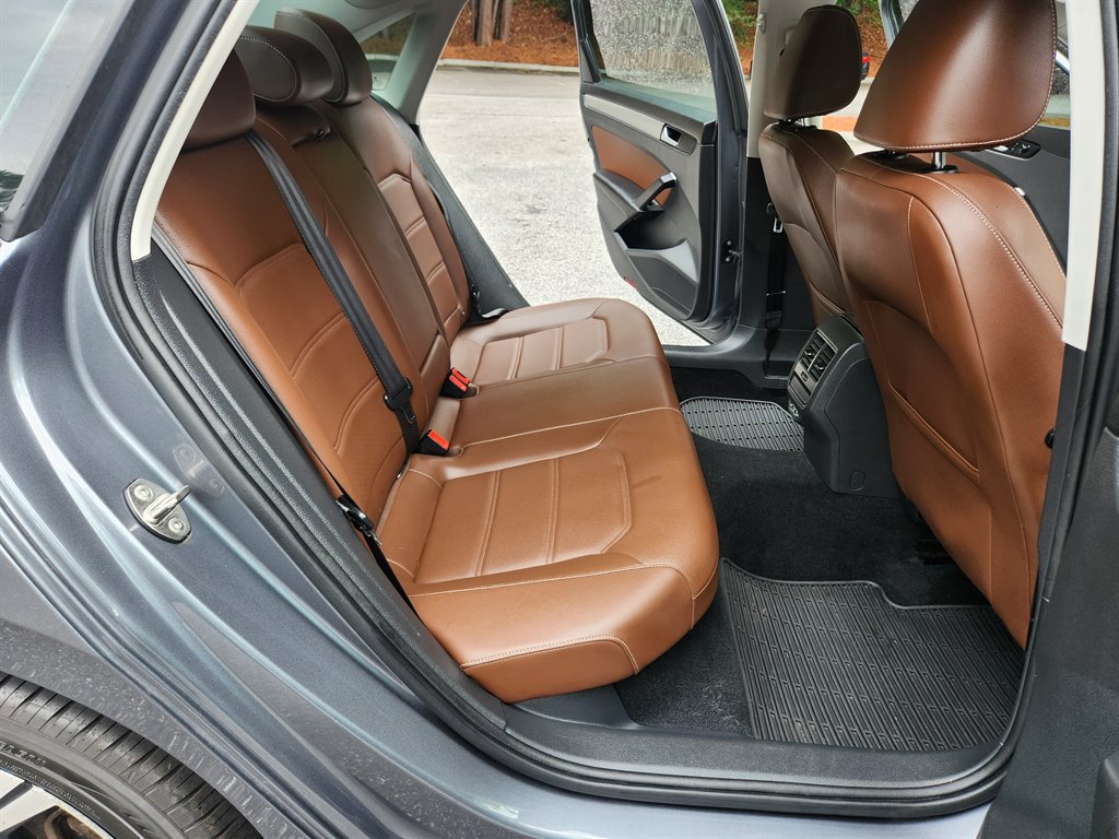 2021 Volkswagen Passat - $10,950