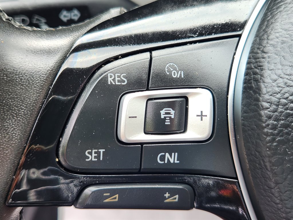 2021 Volkswagen Passat - $10,950