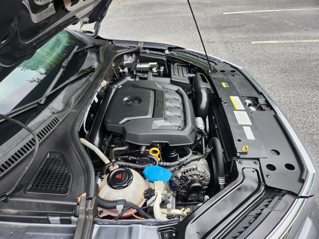 2021 Volkswagen Passat - $10,950