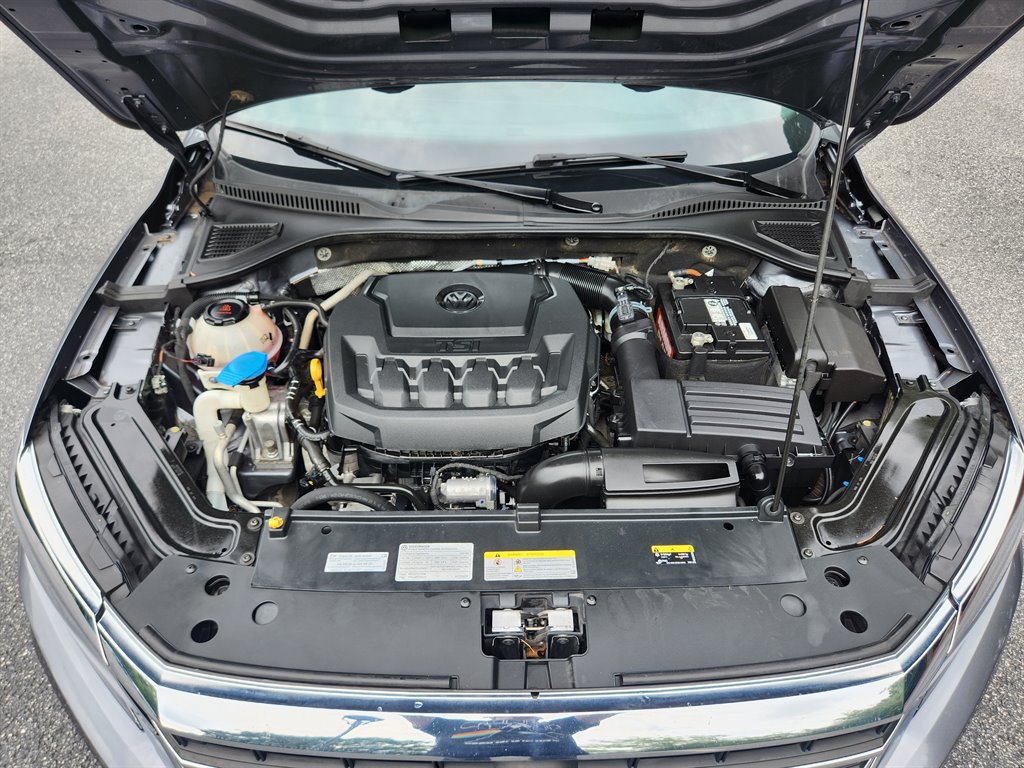 2021 Volkswagen Passat - $10,950