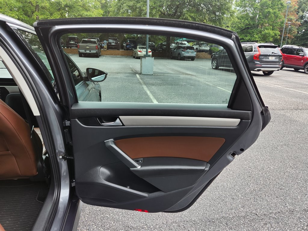 2021 Volkswagen Passat - $10,950