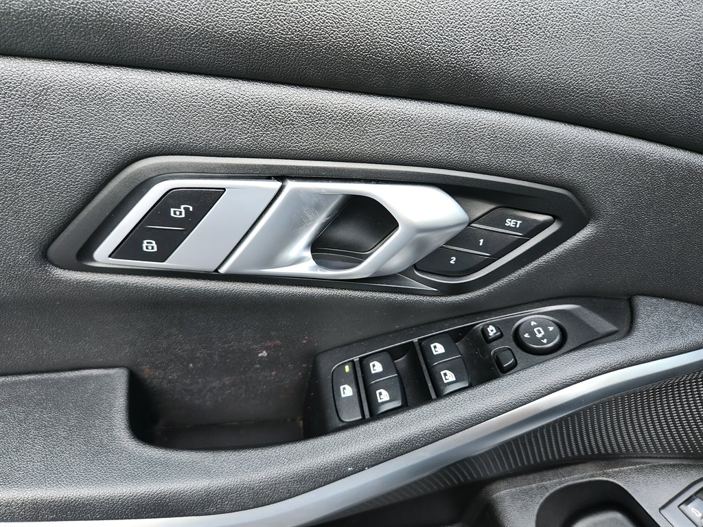 2020 BMW 330i - $18,295