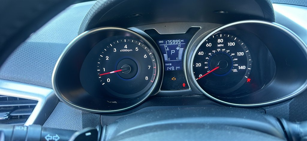 2012 Hyundai Veloster photo