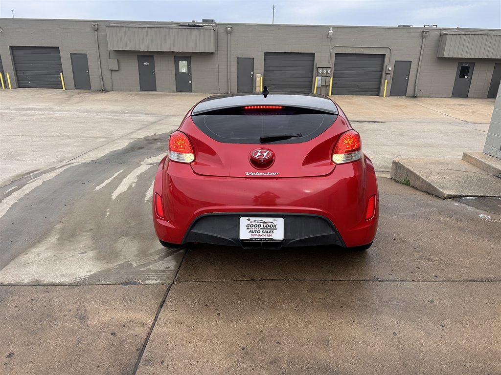 2012 Hyundai Veloster photo