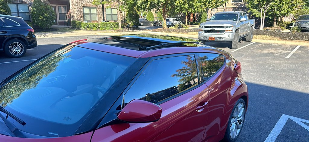 2012 Hyundai Veloster photo