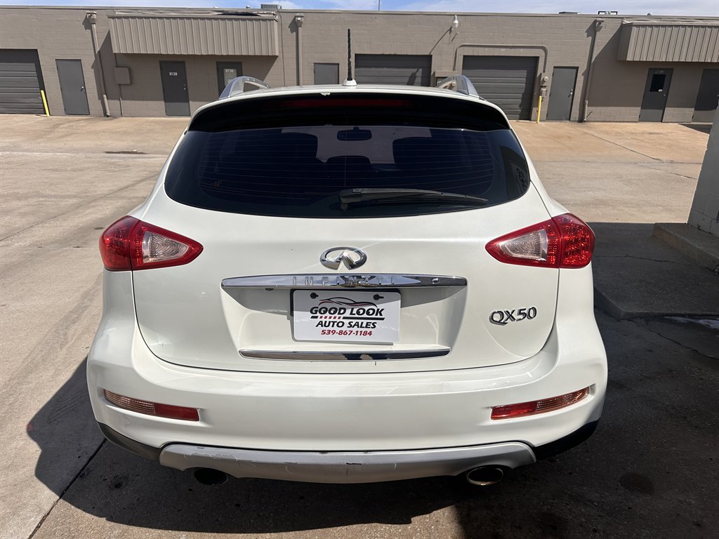 2017 Infiniti QX50 Premium photo