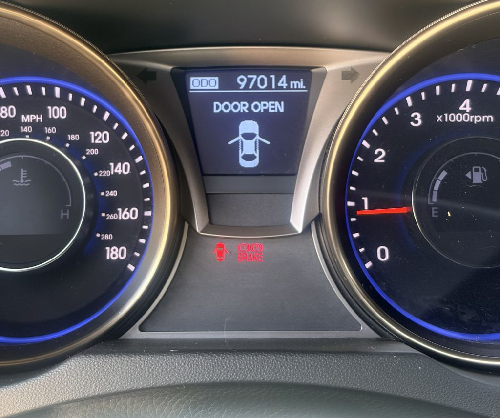 2013 Hyundai Genesis - $10,750