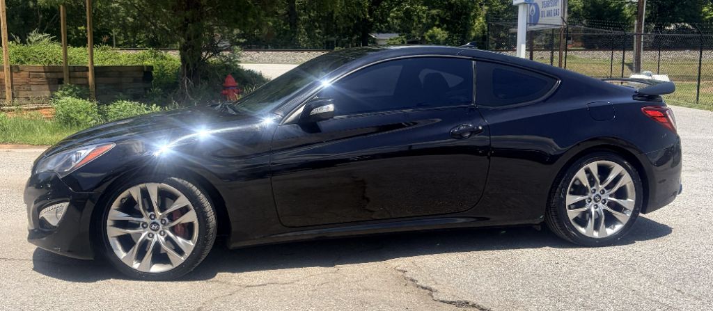 2013 Hyundai Genesis - $10,750