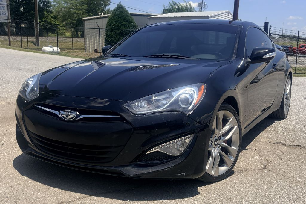 2013 Hyundai Genesis - $10,750