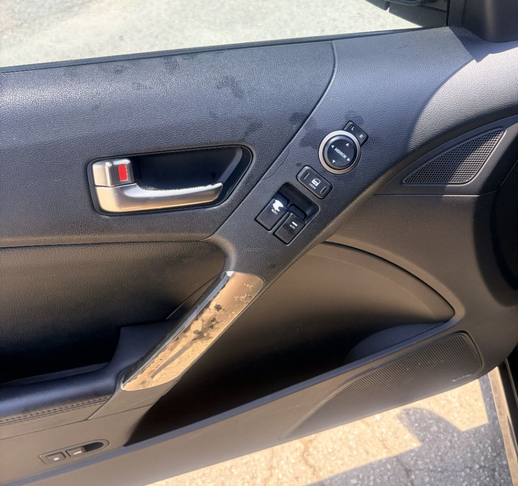 2013 Hyundai Genesis - $10,750