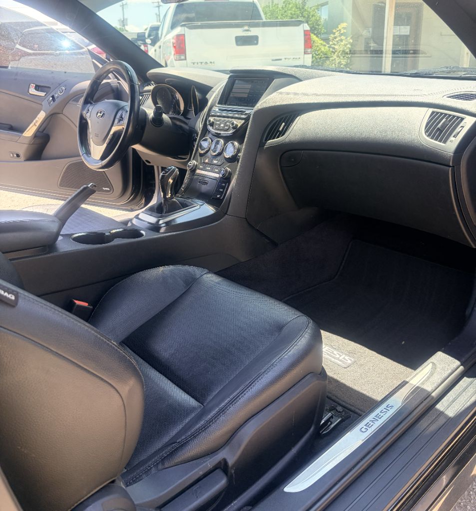 2013 Hyundai Genesis - $10,750