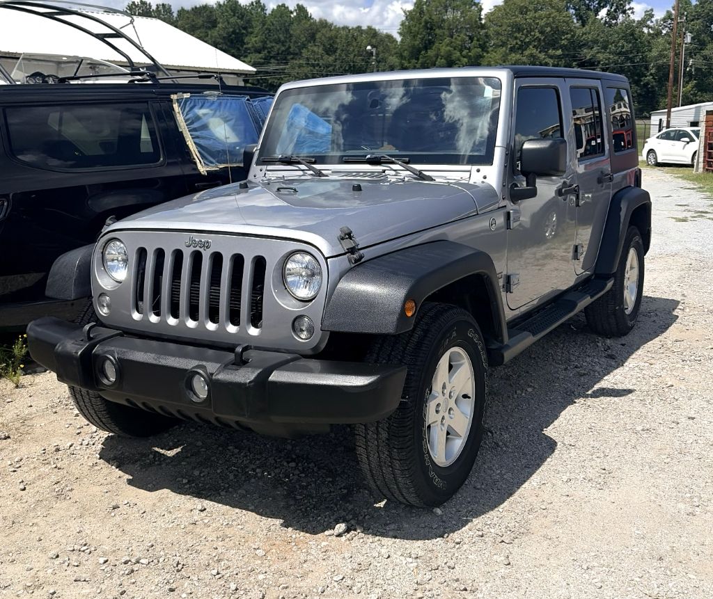 2015 Jeep Wrangler - $12,495