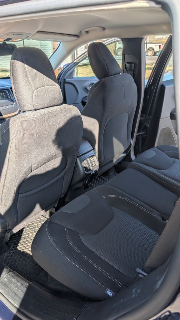 2016 Jeep Cherokee - $10,750