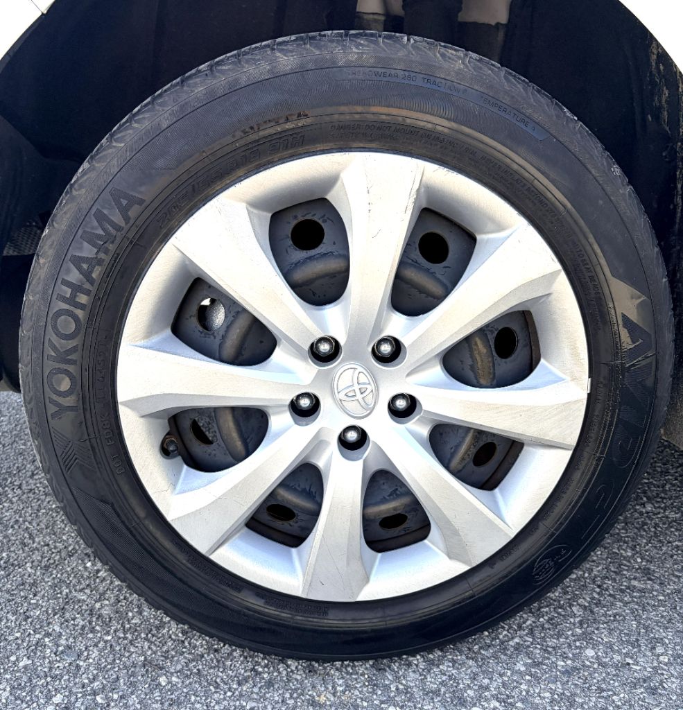 2022 Toyota Corolla - $13,750