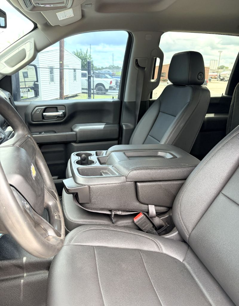 2020 Chevrolet Silverado 2500 - $32,000