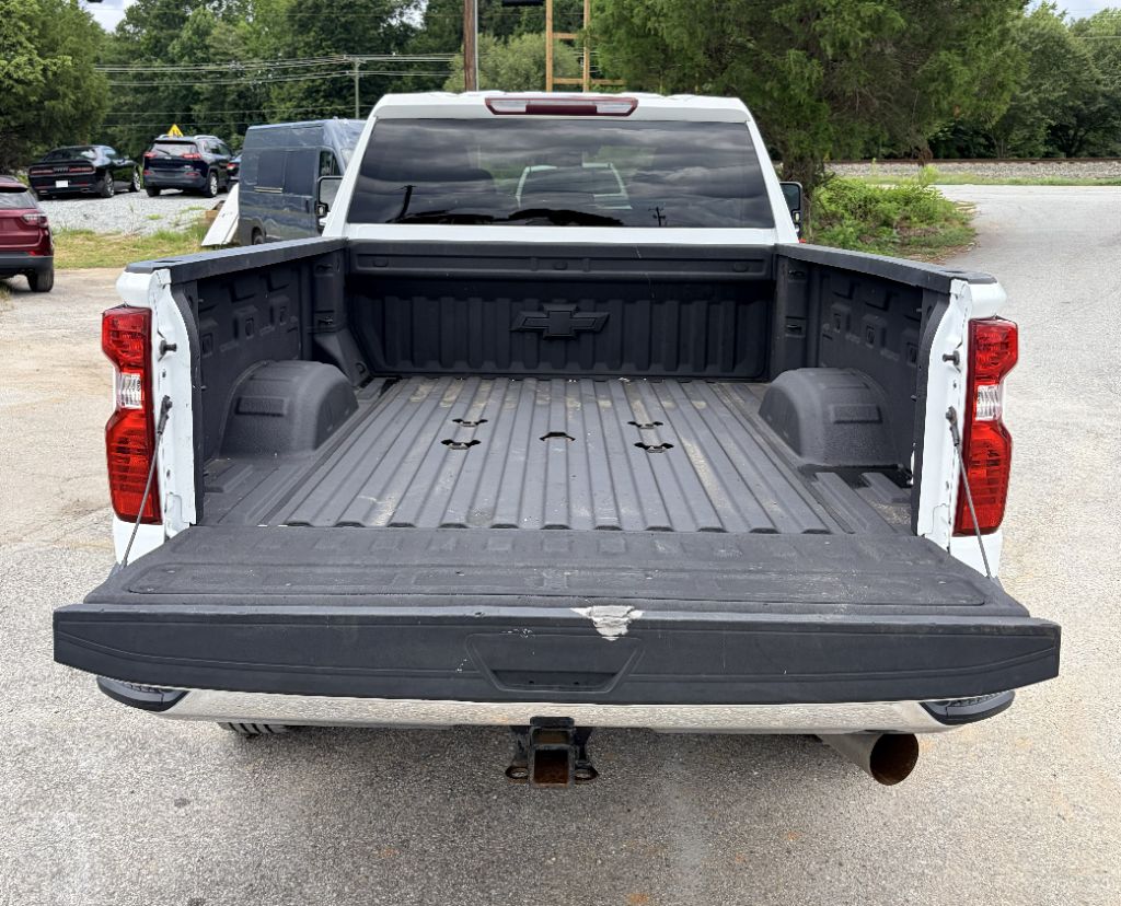 2020 Chevrolet Silverado 2500 - $32,000