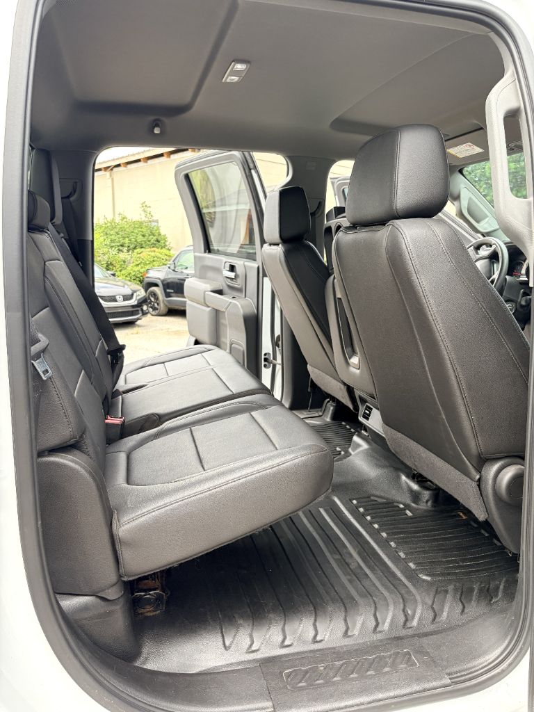 2020 Chevrolet Silverado 2500 - $32,000