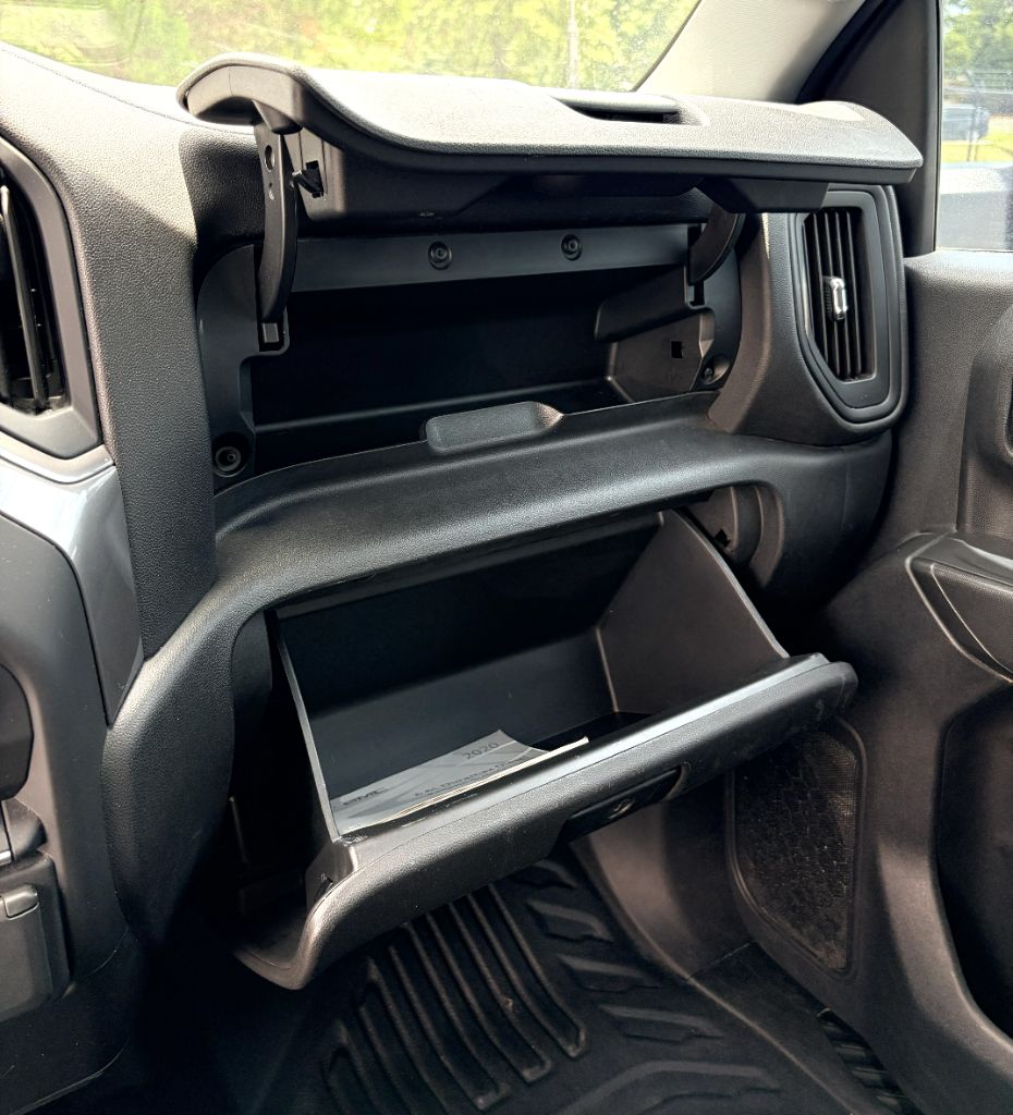 2020 Chevrolet Silverado 2500 - $32,000