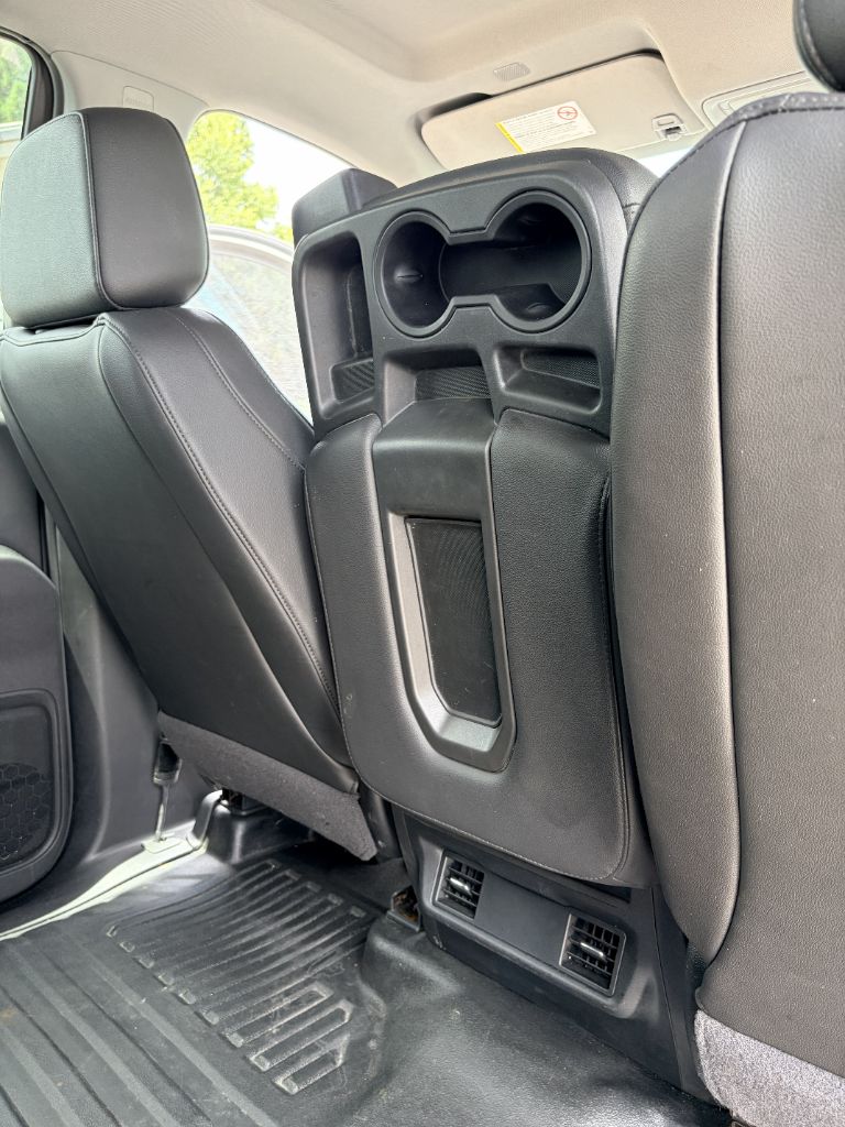 2020 Chevrolet Silverado 2500 - $32,000