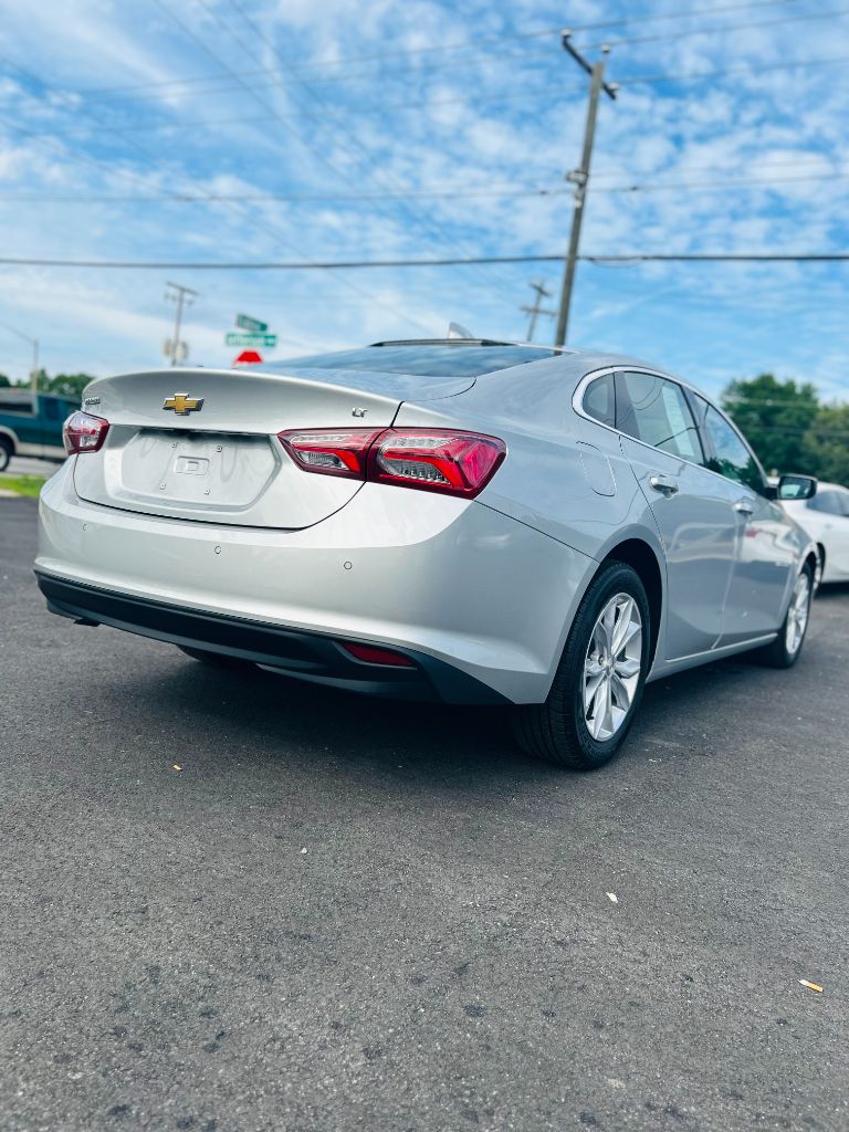 2022 Chevrolet Malibu LT photo