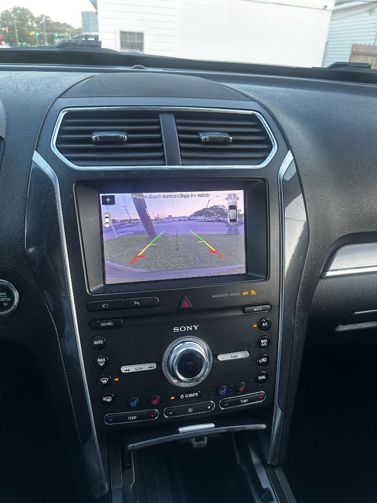 2019 Ford Explorer Sport photo
