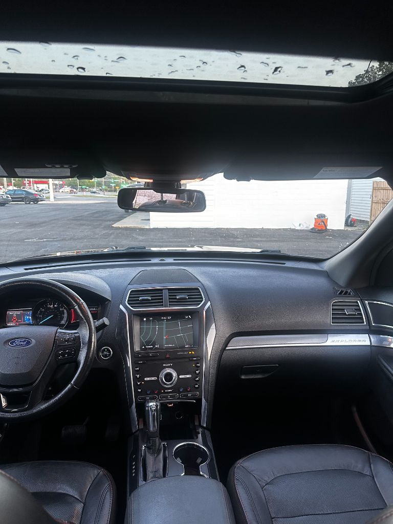 2019 Ford Explorer Sport photo