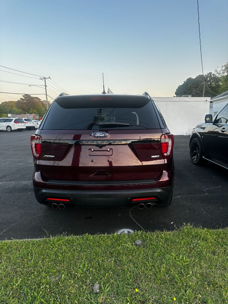 2019 Ford Explorer Sport photo