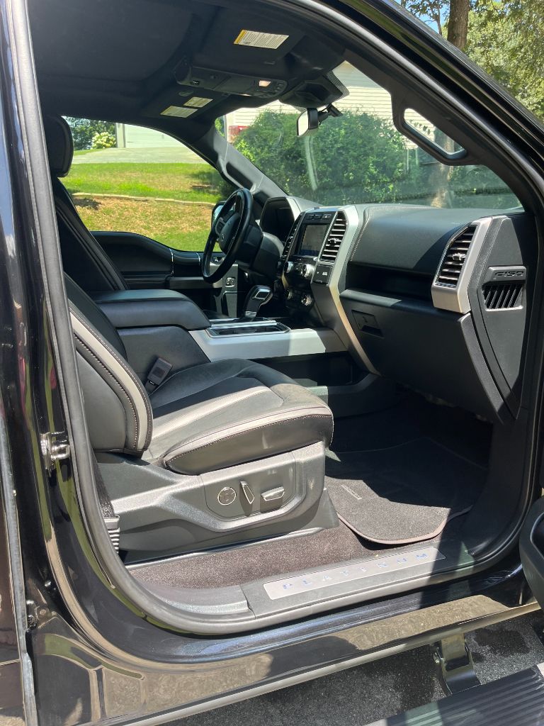 2019 Ford F-150 - $31,900