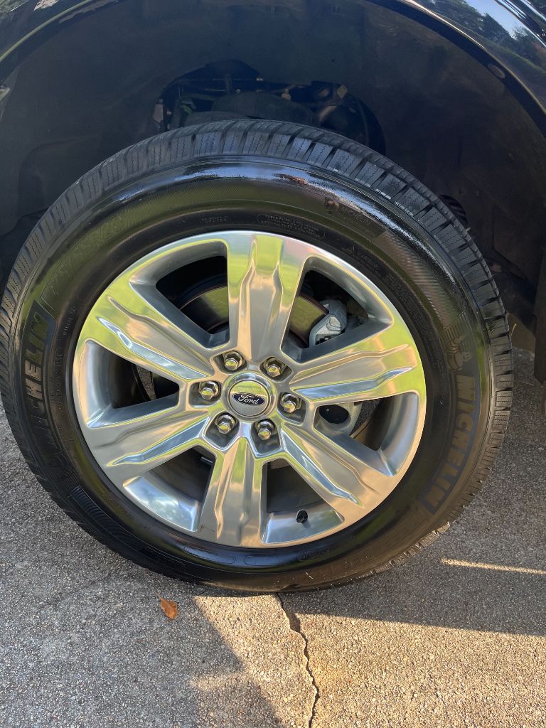 2019 Ford F-150 - $31,900