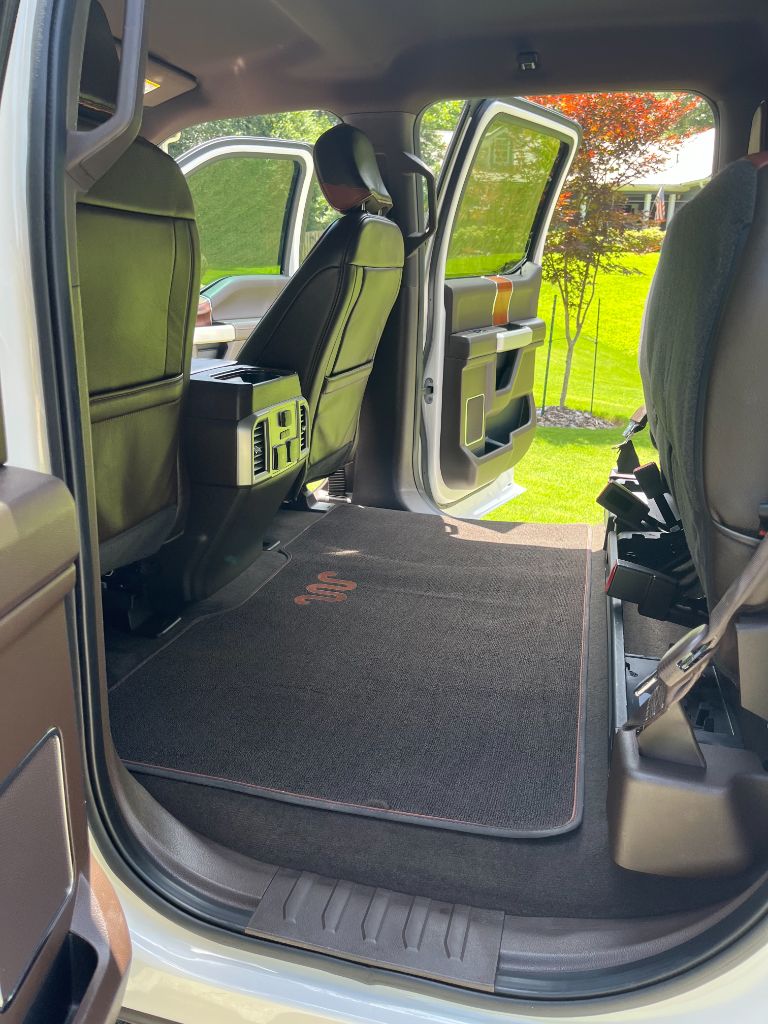 2019 Ford F-150 - $32,900