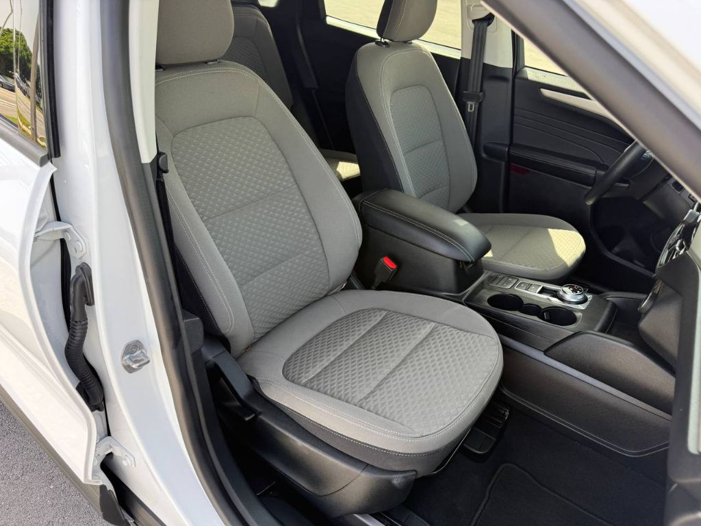 2021 Ford Escape - $18,499