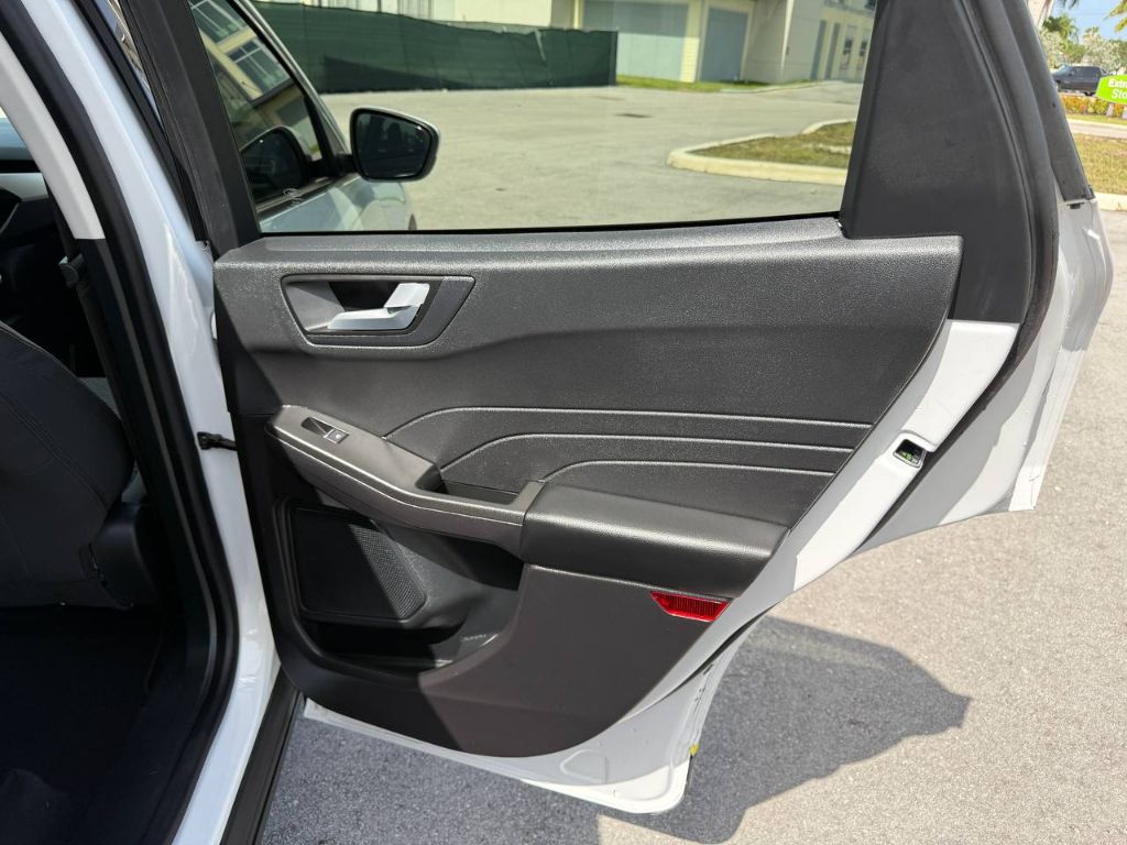2021 Ford Escape - $18,499