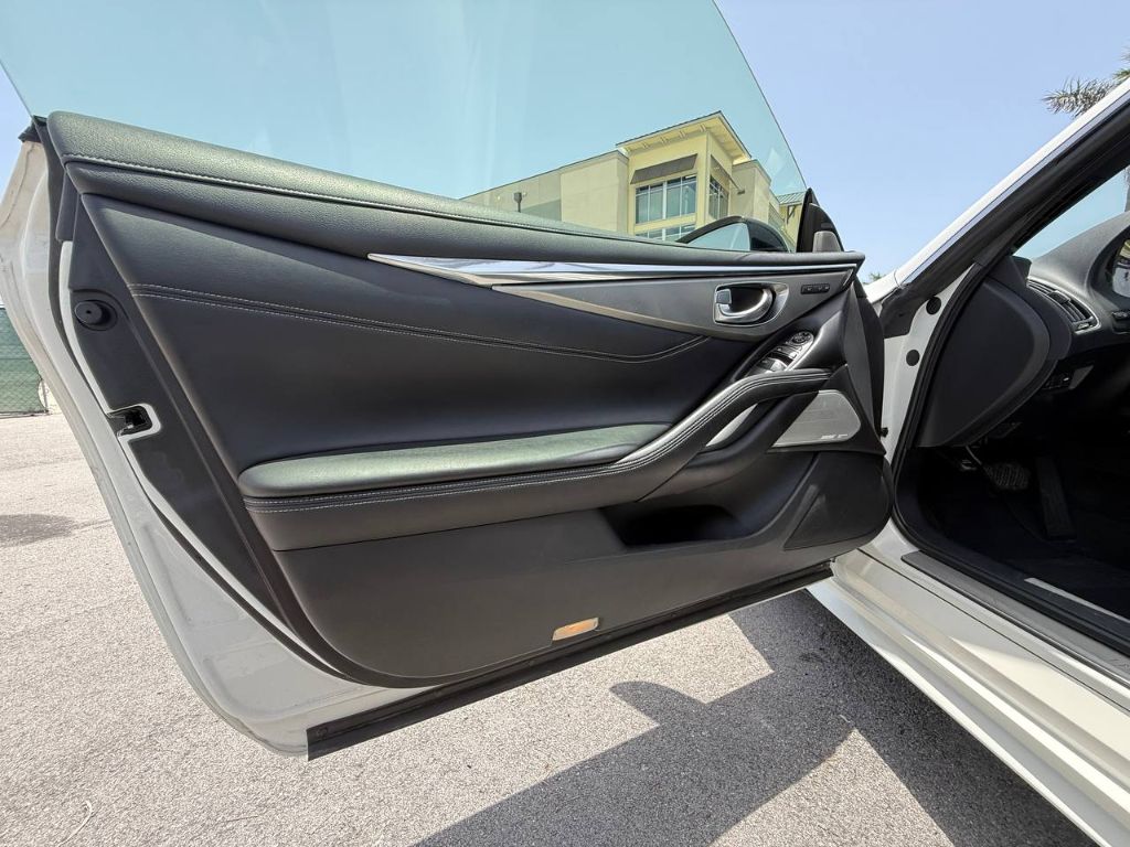 2021 INFINITI Q60 - $23,499