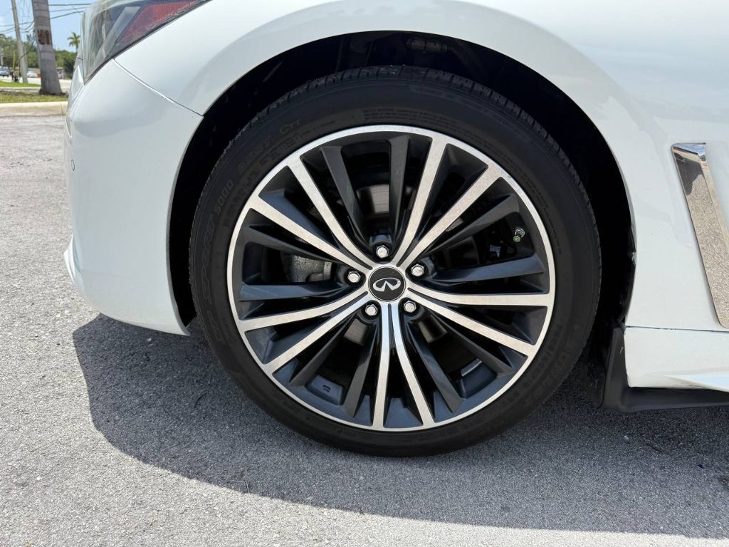 2021 INFINITI Q60 - $23,499