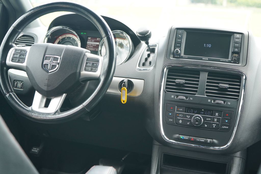 2019 Dodge Grand Caravan - $14,250