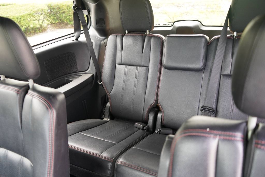 2019 Dodge Grand Caravan - $14,250