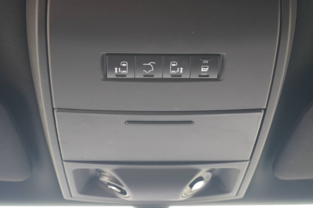 2019 Dodge Grand Caravan - $14,250
